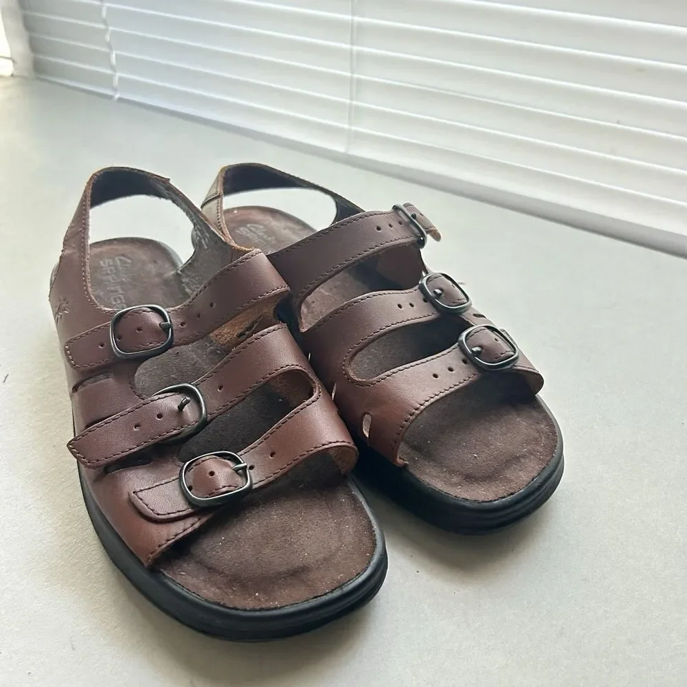 CLARKS Springers Dk BROWN Strappy Leather Low Heel Sandals - 7.5 M - Picture 1 of 11